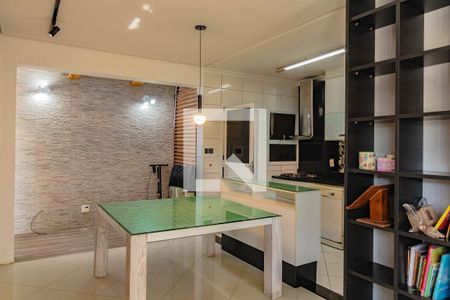 Casa de Condomínio para alugar com 3 quartos, 170m² em Vila do Bosque, São Paulo