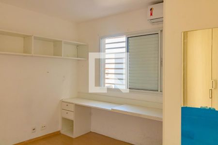 Quarto 2 de casa de condomínio para alugar com 3 quartos, 170m² em Vila do Bosque, São Paulo