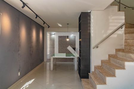Sala de casa de condomínio para alugar com 3 quartos, 170m² em Vila do Bosque, São Paulo