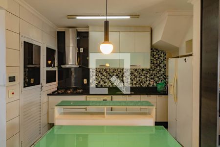 Casa de condomínio para alugar com 170m², 3 quartos e 2 vagasCozinha