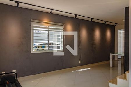 Sala de casa de condomínio para alugar com 3 quartos, 170m² em Vila do Bosque, São Paulo