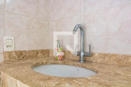 Casa de condomínio para alugar com 170m², 3 quartos e 2 vagasBanheiro 1