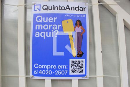 Casa à venda com 200m², 3 quartos e 2 vagasFachada com placa QuintoAndar