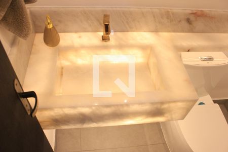 Casa à venda com 200m², 3 quartos e 2 vagasBanheiro espaço Gourmet