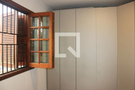 Casa à venda com 200m², 3 quartos e 2 vagasSuíte