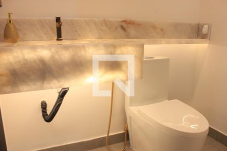 Casa à venda com 200m², 3 quartos e 2 vagasBanheiro espaço Gourmet