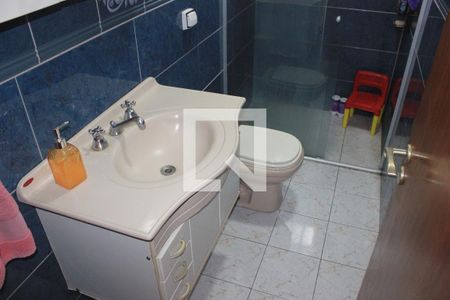 Casa à venda com 200m², 3 quartos e 2 vagasBanheiro da Suíte