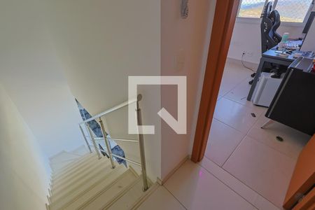 Escada de apartamento para alugar com 2 quartos, 78m² em Vila da Serra, Belo Horizonte