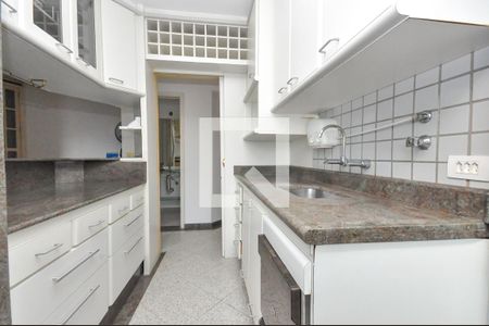 Apartamento à venda com 57m², 1 quarto e 2 vagas Apartamento à venda com 57m², 1 quarto e 2 vagasCozinha