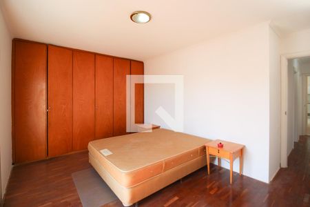Suíte  de apartamento à venda com 3 quartos, 142m² em Vila Nova Conceição, São Paulo