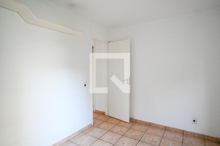 Quarto 2 de apartamento para alugar com 2 quartos, 60m² em Jardim Santa Emilia, São Paulo