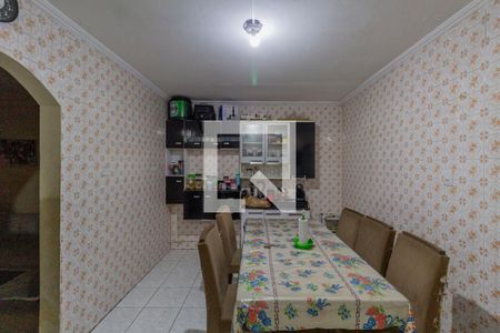 Casa à venda com 160m², 6 quartos e 2 vagas Casa à venda com 160m², 6 quartos e 2 vagasCozinha
