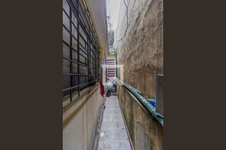 Casa à venda com 160m², 6 quartos e 2 vagas Casa à venda com 160m², 6 quartos e 2 vagasCorredor