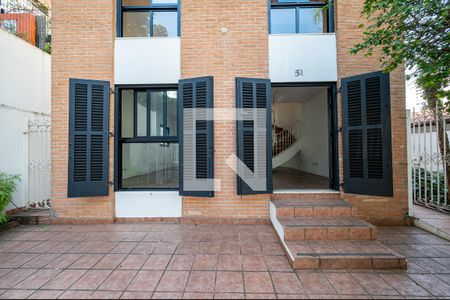 Casa à venda com 140m², 3 quartos e 2 vagasEntrada