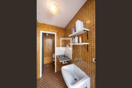 Casa à venda com 140m², 3 quartos e 2 vagasLavanderia