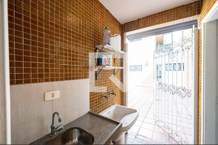 Casa à venda com 140m², 3 quartos e 2 vagasLavanderia