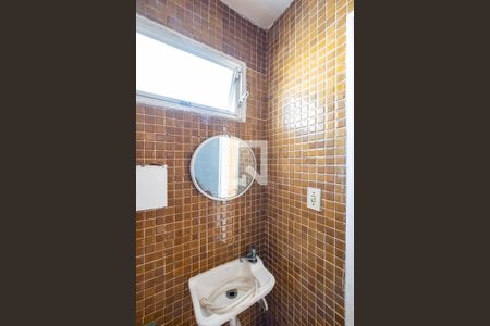 Casa à venda com 140m², 3 quartos e 2 vagasBanheiro de Serviço