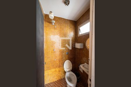 Casa à venda com 140m², 3 quartos e 2 vagasBanheiro de Serviço