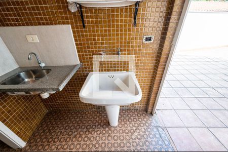 Casa à venda com 140m², 3 quartos e 2 vagasLavanderia