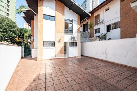 Casa à venda com 140m², 3 quartos e 2 vagasÁrea de Serviço