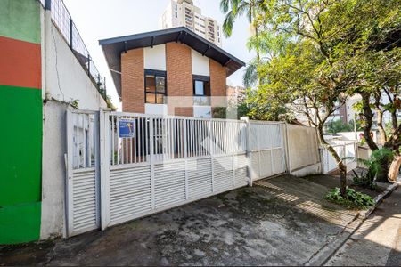 Casa à venda com 140m², 3 quartos e 2 vagasFachada