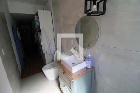 Casa à venda com 230m², 4 quartos e 3 vagasBanheiro 2