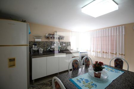 Casa à venda com 193m², 5 quartos e 2 vagasCasa 3 - Cozinha