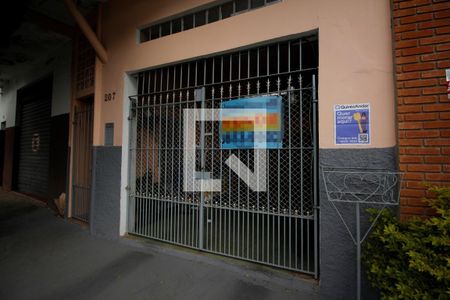 Casa à venda com 193m², 5 quartos e 2 vagasFachada