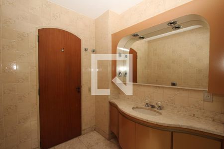 Apartamento para alugar com 355m², 4 quartos e 3 vagasBanheiro 1