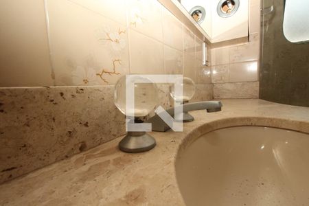 Apartamento para alugar com 355m², 4 quartos e 3 vagasBanheiro 1