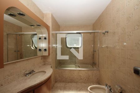 Apartamento para alugar com 355m², 4 quartos e 3 vagasBanheiro 1