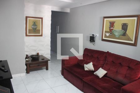 Sala de casa para alugar com 3 quartos, 125m² em Vila Valenca, São Vicente