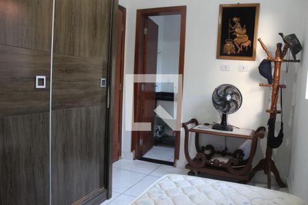 Quarto suite 2 de casa para alugar com 3 quartos, 125m² em Vila Valenca, São Vicente