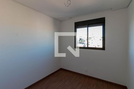Quarto  de apartamento à venda com 3 quartos, 69m² em Caiçara-adelaide, Belo Horizonte