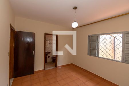 Suite  de casa à venda com 3 quartos, 392m² em Vila Teixeira, Campinas