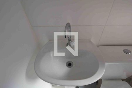 Banheiro de kitnet/studio para alugar com 1 quarto, 26m² em Jardim Betânia, Sorocaba