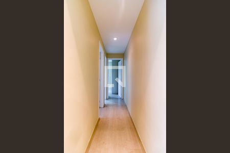 Corredor de apartamento para alugar com 2 quartos, 48m² em Vila Andrade, São Paulo