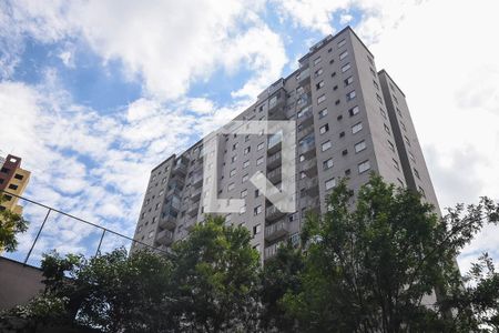 Apartamento para alugar com 48m², 2 quartos e 1 vaga Apartamento para alugar com 48m², 2 quartos e 1 vagaFachada