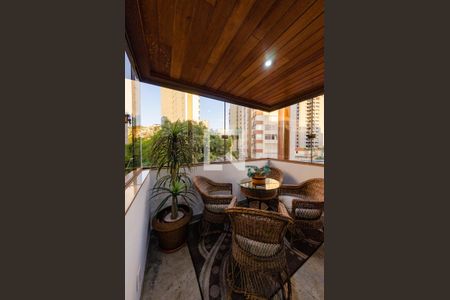 Varanda de apartamento à venda com 3 quartos, 110m² em Serra, Belo Horizonte