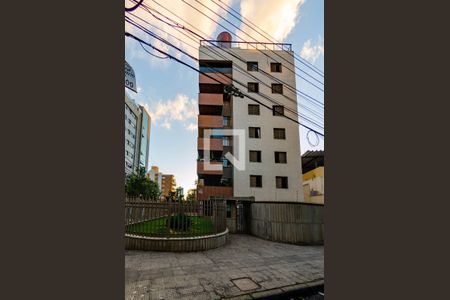 Apartamento para alugar com 110m², 3 quartos e 2 vagas Apartamento para alugar com 110m², 3 quartos e 2 vagasFachada