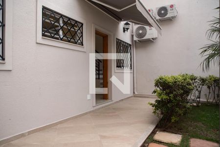 Casa para alugar com 80m², 2 quartos e 2 vagas Casa para alugar com 80m², 2 quartos e 2 vagasQuintal/Jardim