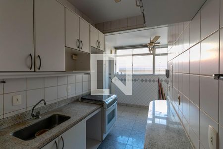 Apartamento à venda com 95m², 3 quartos e 2 vagasCozinha