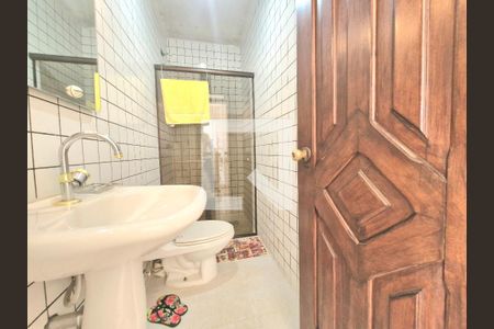 Casa à venda com 1320m², 5 quartos e 4 vagas Casa à venda com 1320m², 5 quartos e 4 vagasBanheiro 6