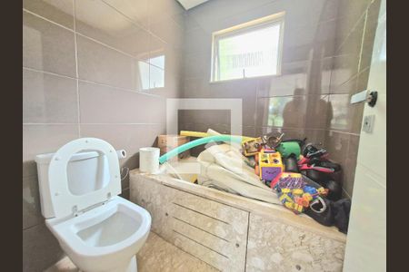 Casa à venda com 1320m², 5 quartos e 4 vagas Casa à venda com 1320m², 5 quartos e 4 vagasBanheiro 7