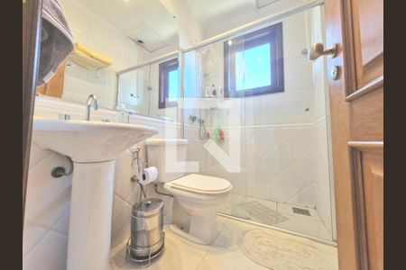 Casa à venda com 1320m², 5 quartos e 4 vagas Casa à venda com 1320m², 5 quartos e 4 vagasBanheiro da Suíte 4