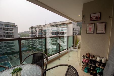 Apartamento à venda com 66m², 2 quartos e 1 vaga Apartamento à venda com 66m², 2 quartos e 1 vagaVaranda