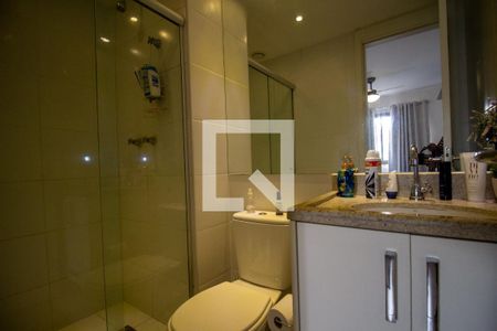 Apartamento à venda com 66m², 2 quartos e 1 vaga Apartamento à venda com 66m², 2 quartos e 1 vagaBanheiro da Suíte