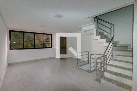 Sala de casa à venda com 3 quartos, 186m² em Itapoã, Belo Horizonte