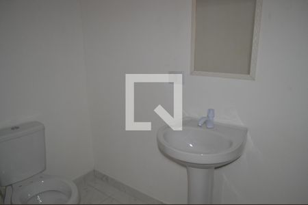 Banheiro de kitnet/studio para alugar com 1 quarto, 25m² em Cambuci, São Paulo