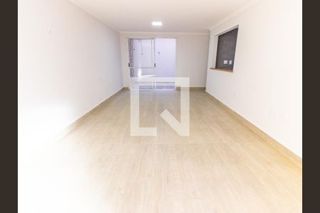 Sala de casa de condomínio à venda com 3 quartos, 155m² em Vila Invernada, São Paulo